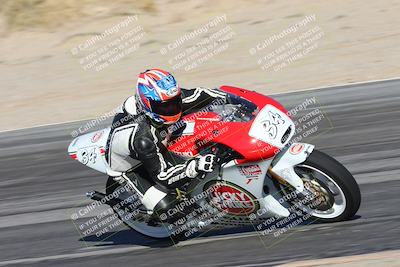 media/Dec-01-2025-Moto Forza (Mon) [[2daa91e15f]]/3-Beginner Group/Session 4 Turn 9/